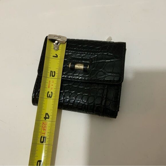 LIZ CLAIBORNE Croc Embossed Trifold Wallet Gold Hardware - Picture 5 of 7